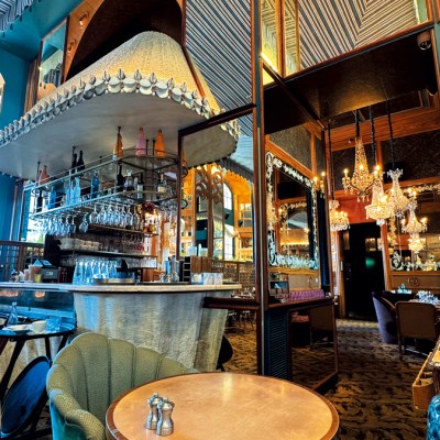 ゴージャスな場所でお得に便利に ブレックファーストを