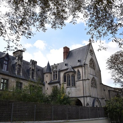 ローマ時代から中世、そして現代のパリへ　クリュニー美術館