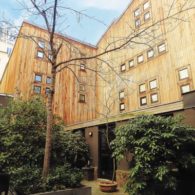 ケンゾーのメンズコレクションは 伝説の旧高田賢三邸にて発表！