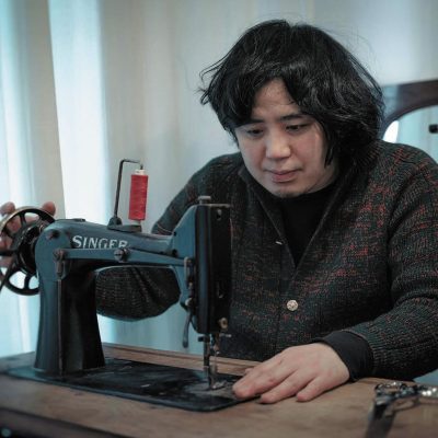 制作は朝から夜まで、時間をかけて「良いもの」を――パリ・ベルヴィルで活躍する日本人デザイナー