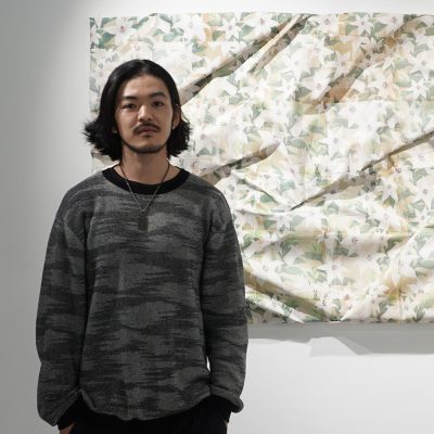 なぜパリで日本画？ハトと花を愛する新鋭日本画家にインタビュー